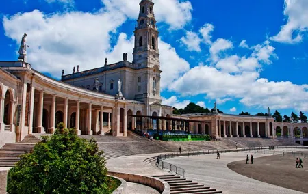 10 hour - Fatima, Nazare and Obidos Private Excursion from Lisbon