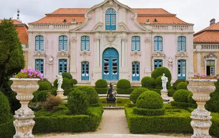 Private 8 hours Tour in Sintra, Cascais, and Queluz Palace