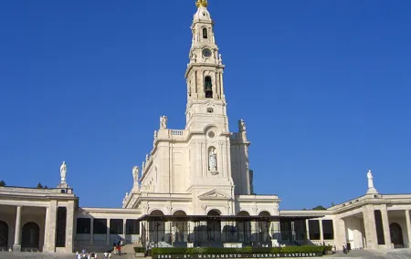 Private tour from Lisboa to Tomar, Fatima and back, local driver