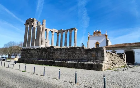Private Walking Tour in Evora and Winery Experience in Alentejo