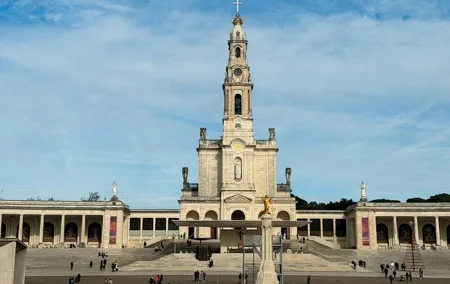 Fátima, Batalha, Nazaré and Óbidos Private Full Day Tour