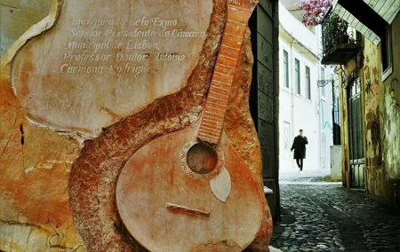 Lisbon Private Tour by Tuktuk + Live Fado Dinner