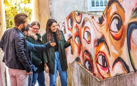 Lisbon’s Alfama & Baixa: views and outdoor art city game