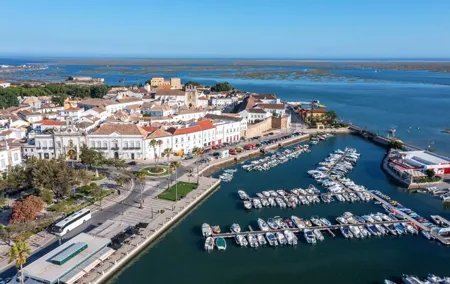 Private Tour Lisbon-Faro / Faro-Lisboa with 4 Parages