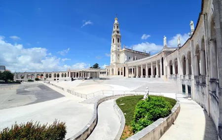 Private Small Group Transfer From Lisbon To Fatima