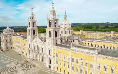 From Lisboa: Mafra, Ericeira & Queluz Private Full Day Tour