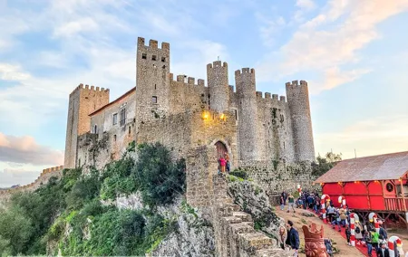 Tour to Óbidos Castle, Far from Nazareth and Battle Monastery