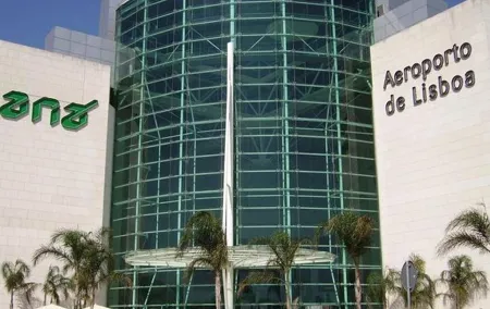 Lisbon Airport Transfer to Ericeira or Setúbal