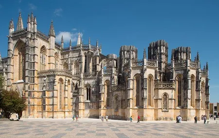 Fatima, Batalha Monastery, Nazaré and Obidos with a local - Private Tour