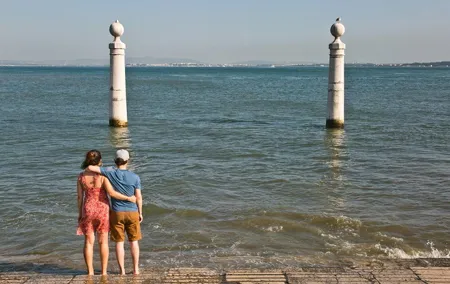 Lisbon From the 1755 Tsunami to the Age of Tourism - Private walking tour