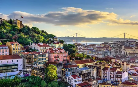 Essential Tour of Lisbon Highlights Private Full-Day Tour