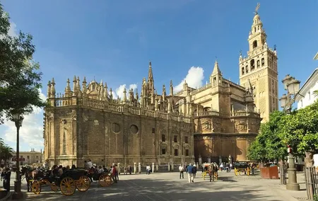 Private Tour Lisbon-Sevilla / Seville-Lisboa with 3 Parages