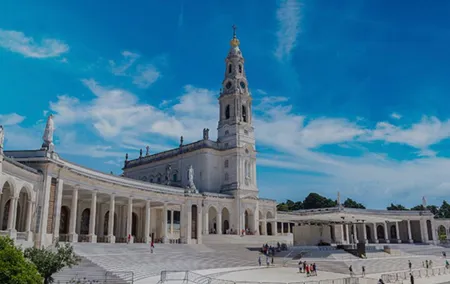 Tour 8h Fátima Nazaré Obidos for groups of up to 7 people