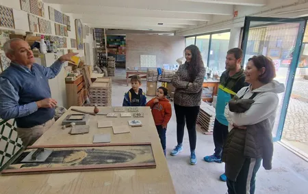 Lisbon: Tile Workshop and Wine Tasting Tour with Hotel Pick-Up