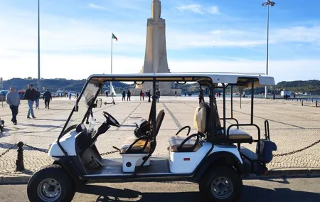4-Hour Bohemian maneuver Private Tuk Tuk Tour in Lisbon
