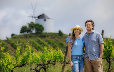 Wine Tasting and Photo Shoot at a Lisbon Winery