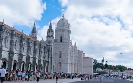 Discoveries in Lisbon Walking tour Half-day in the Afternoon
