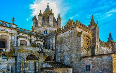 Evora Private Full Day Sightseeing Tour from Lisbon
