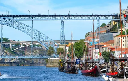 Lisbon to Porto with Stops Óbidos And Nazaré