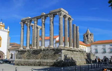 Private Full-Day Cultural Tour in Evora and Monsaraz