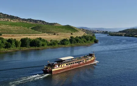 Private Porto & Douro & Regua from Lisbon 3 days all included