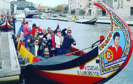Transfer small group from Lisbon to Porto with stops in Fatima, Coimbra, Aveiro