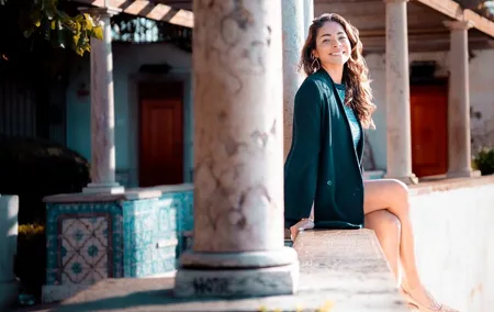 Vacation Photoshoot with a Professional Photographer in Lisbon