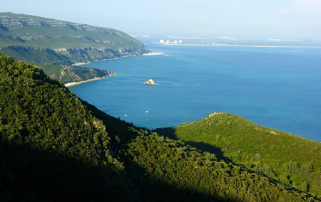 Lisbon to Arrábida Natural Park Escapade