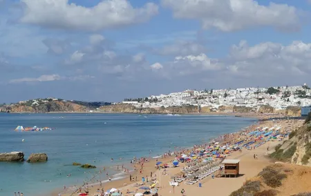 Private tour from Lisboa to Albufeira with a two-way transfer