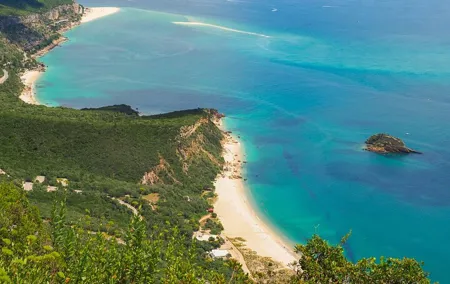 Full-Day Private Tour in Arrábida with Winery Tour from Lisbon