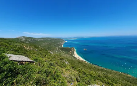 From Lisboa: Arrábida, Azeitão, Setúbal & Palmela Private Tour