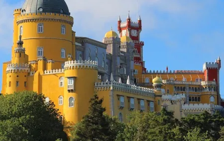 Discover Pena Palace: Private Day Trip to Sintra from Lisbon
