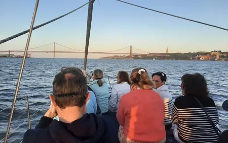 Private Sailboat Cruise along Tagus River