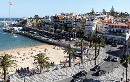 Private Full Day Tour of the Charming Village of Cascais
