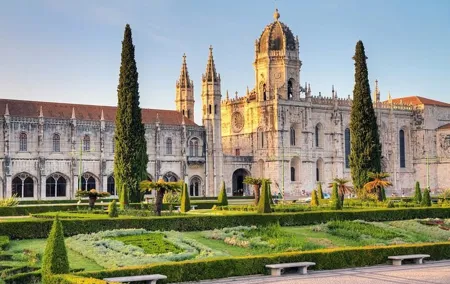 Belem Beyond: History, Culture, Taste & Trendy Trails