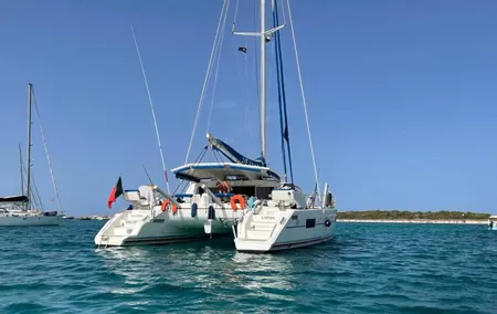 Boat Rental on a Luxurious Catamaran in Lisbon