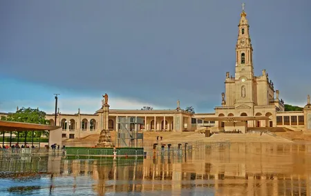 Private Day Trip From Lisbon To Fatima And Mira de Aire Caves