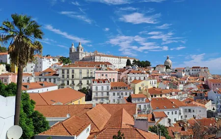 Lisbon Tour in Walled City and Alfama and Old Town
