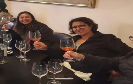 From Lisbon to Arrábida: Natural Park, Castle, Tiles and Winery