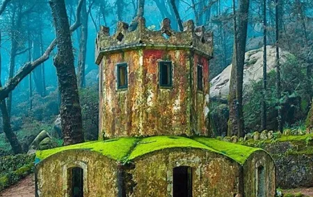 Sintra Private Tour with driver/guide and tickets include