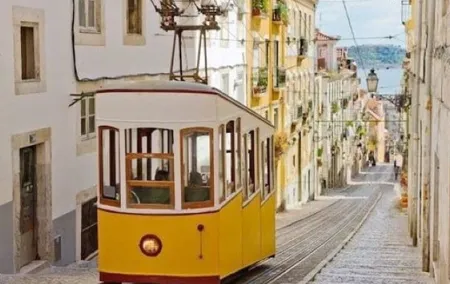 3-Hour Private and Guided Lisbon Highlights History Walking Tour