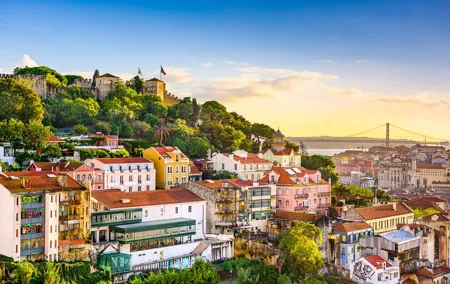 Lisbon: City Walk with Audio Guide in 7 Languages on your Phone