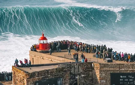 Private Full Day Tour of Fátima, Nazaré and Óbidos