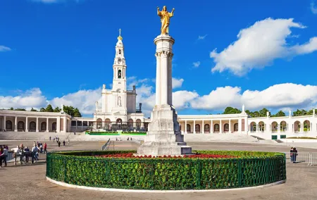Fátima, Batalha, Alcobaça e Óbidos Private Full Day Tour