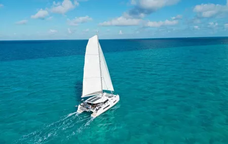 Cruise EN Catamaran on the French Riviera