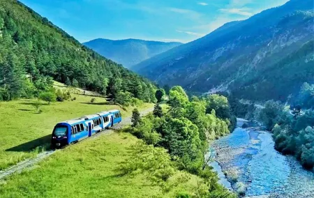 Tour with the Mountain Train, Trek to Mystic Forest and Castle
