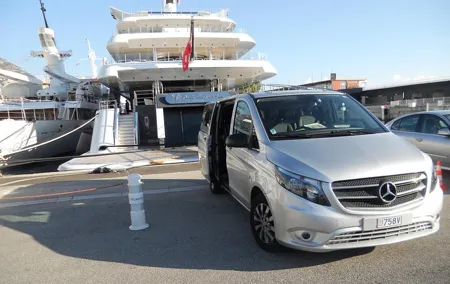 Private tour on the French Riviera with comfortable minivan.MONACO NICE ST PAUL
