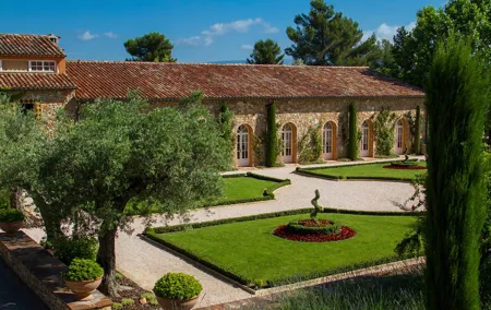 Private Day Trip: Wine Tasting Tour with Pinic Lunch From Nice