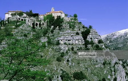 Antibes, Cannes, 3 medieval villages in the hinterland Private Tour
