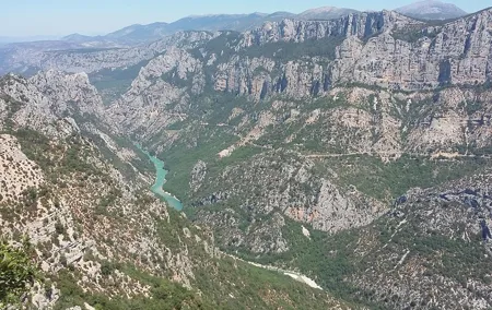 Full-day Private Provence and Verdon Canyon Tour from Nice